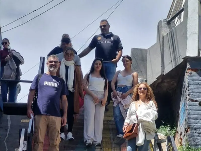 Group on the mural staircase in Cerro Concepción, Valparaíso